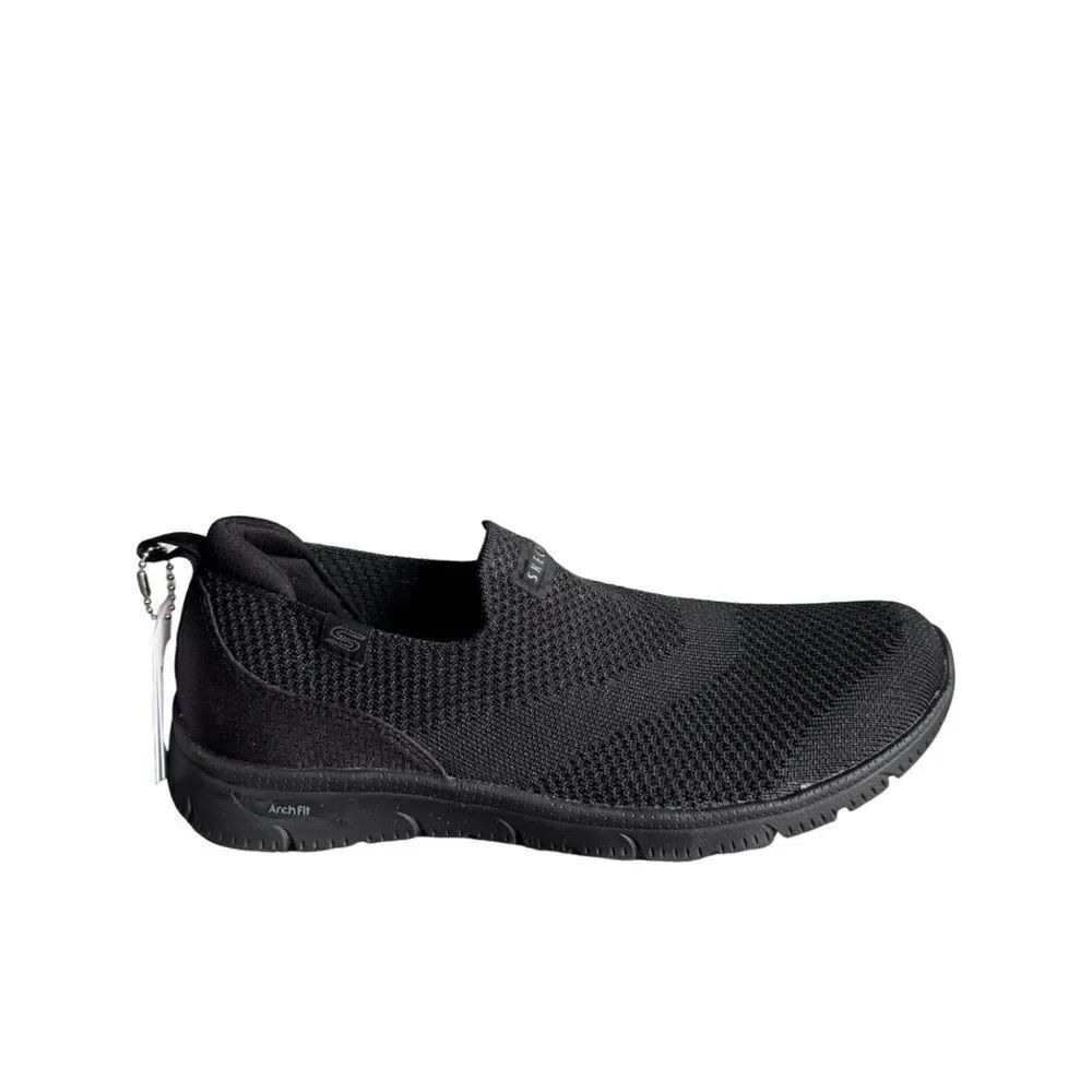 Skechers women’s Black Slip-On Shoes size 7